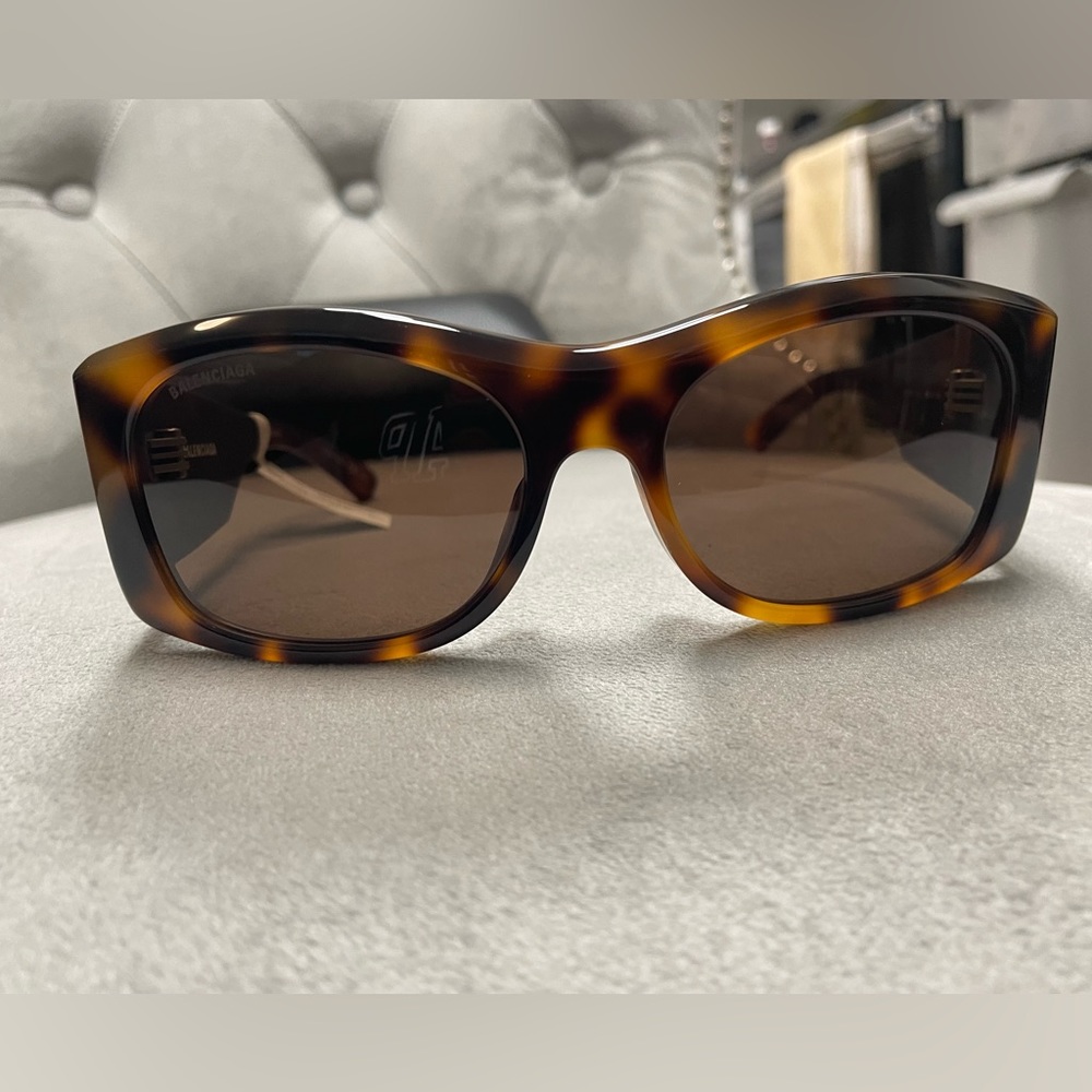 Authentic Balenciaga Unisex 59MM Rectangle Sunglasses, Havana